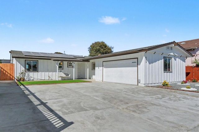 559 Glencrest Dr, San Diego
