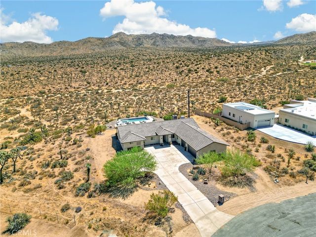 8997 Hermosa Avenue, Yucca Valley