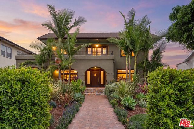 1502 S Victoria Avenue, Los Angeles