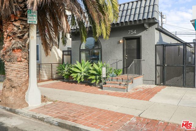 754 Washington Boulevard, Los Angeles