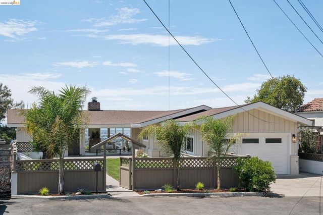7425 Hillmont Drive, Oakland