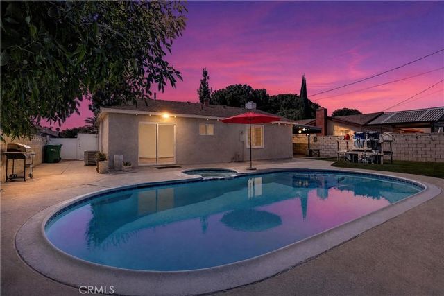 1072 Peaceful, Corona