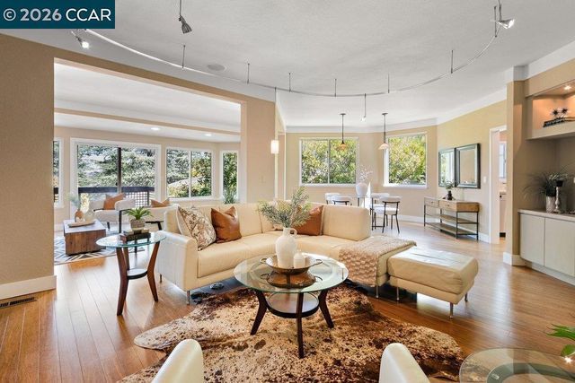 3324 Ptarmigan Drive # 4a, Walnut Creek