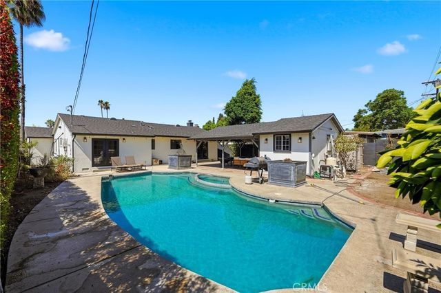 9930 Wealtha, Sun Valley