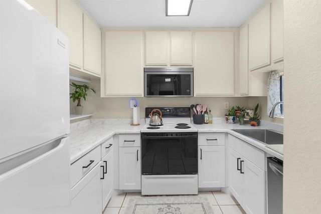 7940 University Avenue # 22, La Mesa