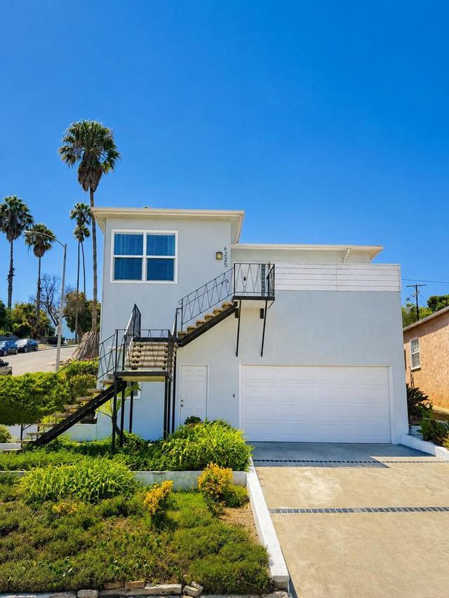 6225 S Verdun Avenue, Los Angeles