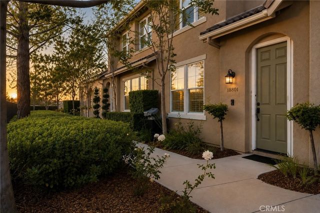 27249 Riverview Lane, Valencia