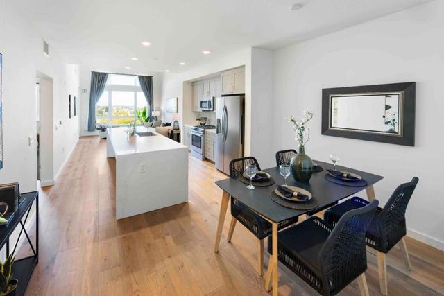 400 El Camino Real # 409, Belmont