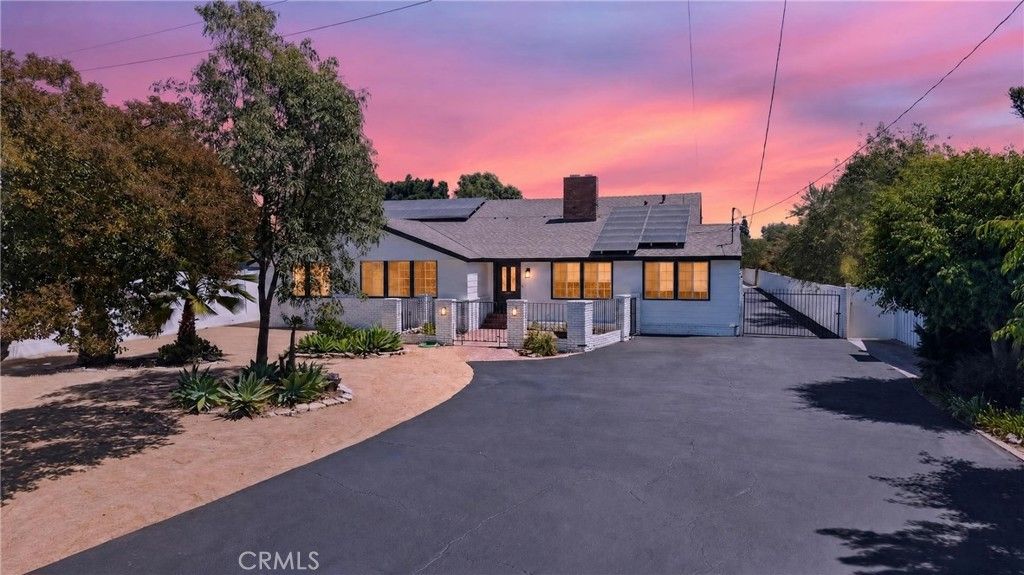 9826 Columbus, North Hills