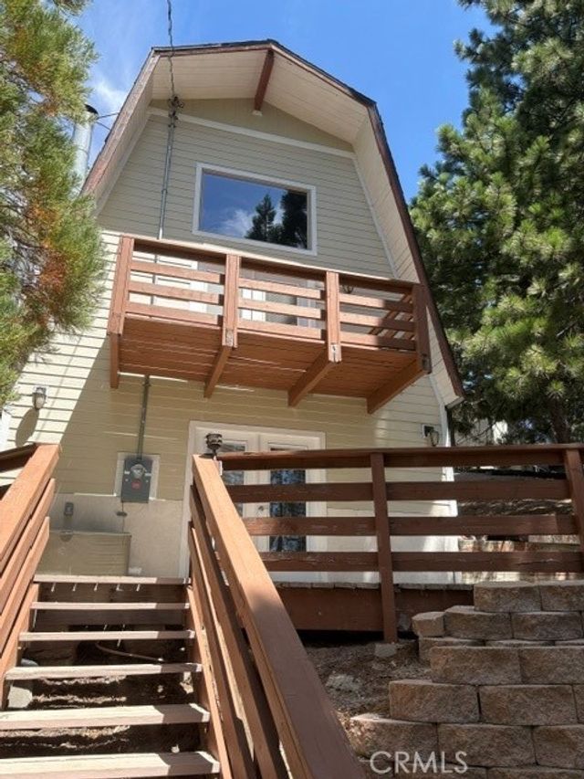 30975 Knob Hill Circle, Running Springs