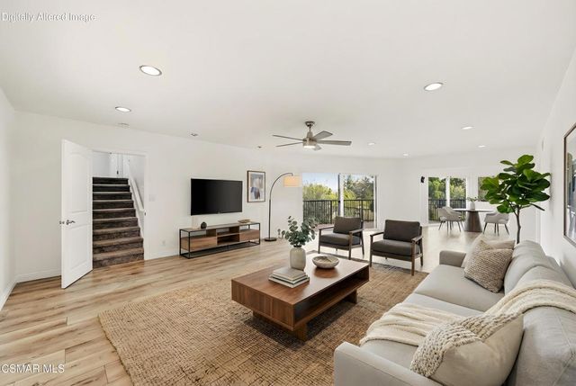 5076 Escobedo Drive, Woodland Hills