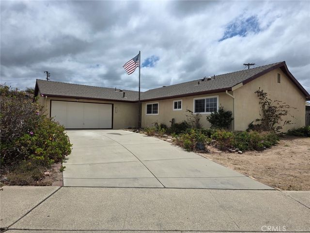 3915 Silver Leaf, Santa Maria