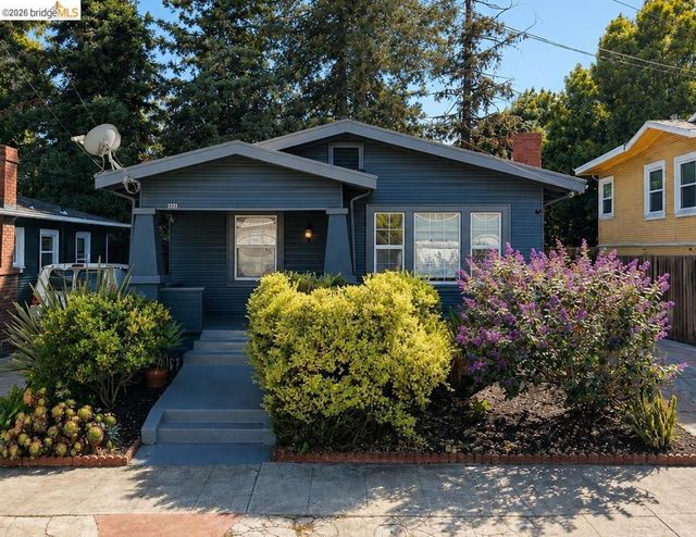 3221 Delaware St, Oakland