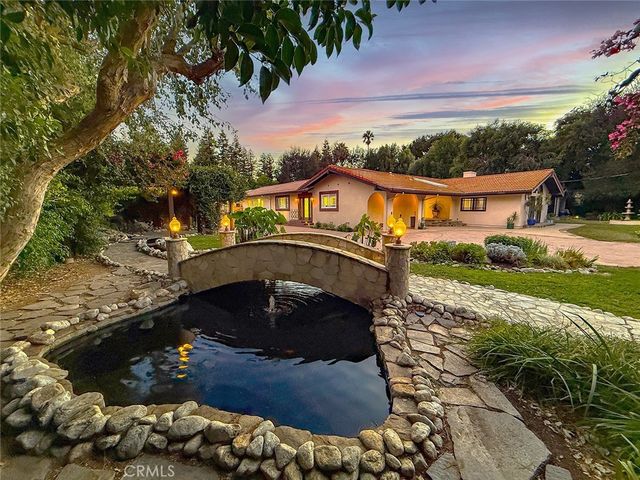 23254 Hatteras, Woodland Hills