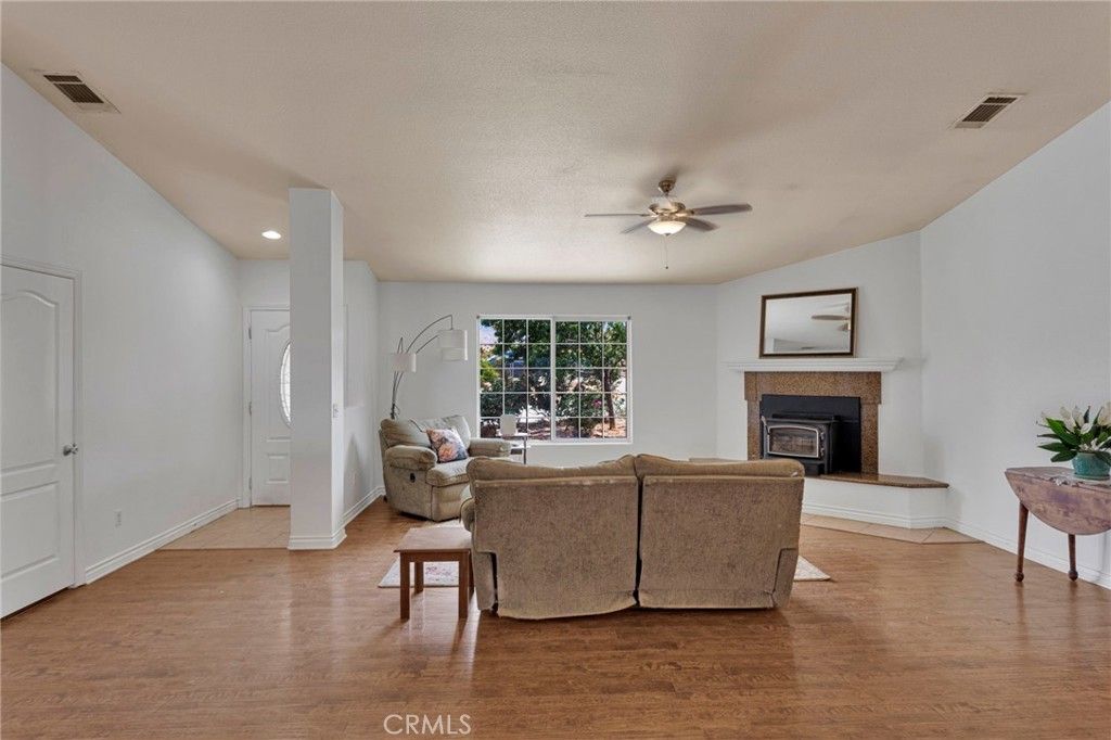 24332 Roundup, Apple Valley