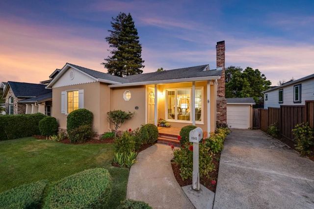 1945 Birch Avenue, San Carlos