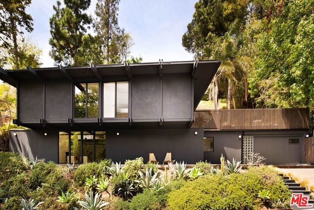 5649 Valley Oak Drive, Los Angeles