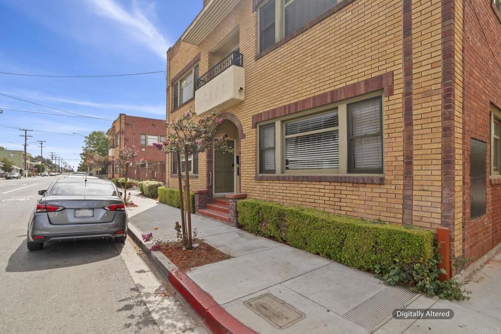 2528 E 10th Street, Long Beach