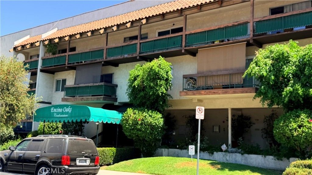 5460 White Oak No. D312, Los Angeles