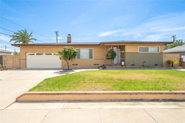 5595 Hawthorne, Montclair