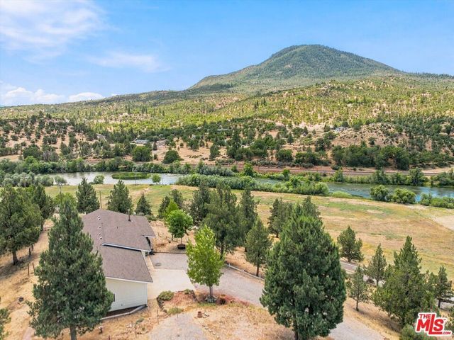 3721 Copco Road, Hornbrook