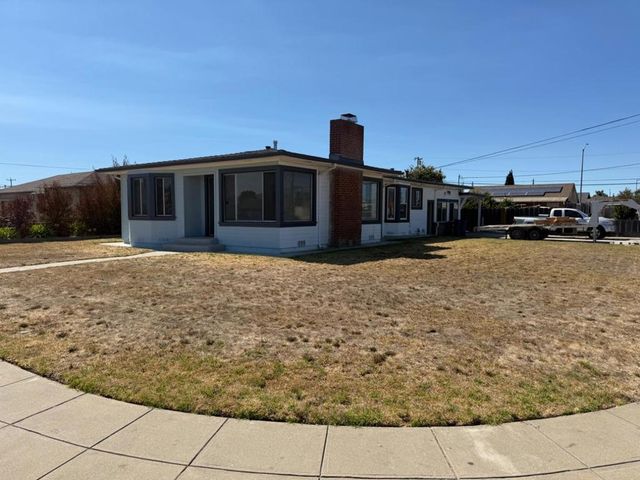 85 Paloma Avenue, Salinas