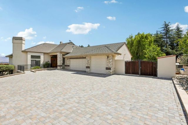 275 Nicholson Drive, Hollister