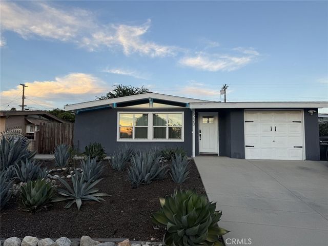 5220 N Vogue Avenue, Azusa