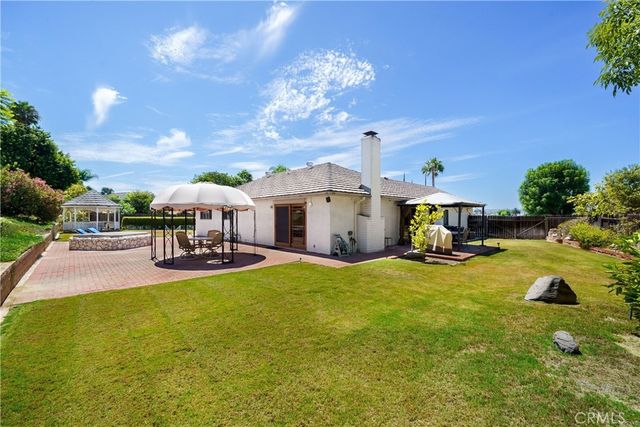 25122 Champlain, Laguna Hills