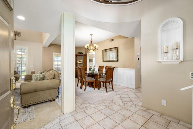 372 Muirfield Drive, Palm Desert
