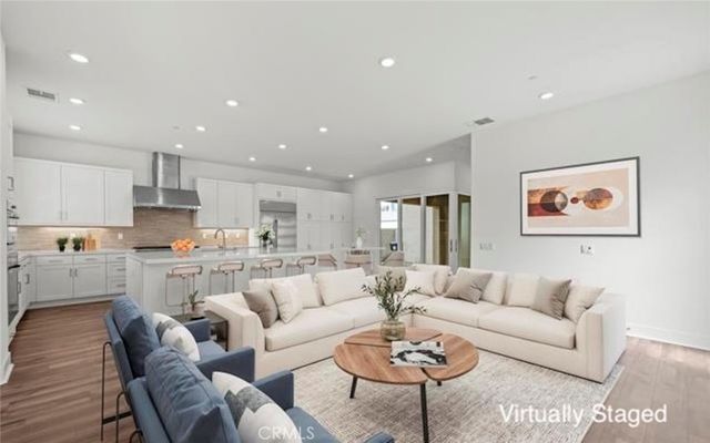 27503 Golden Currant Place, Valencia
