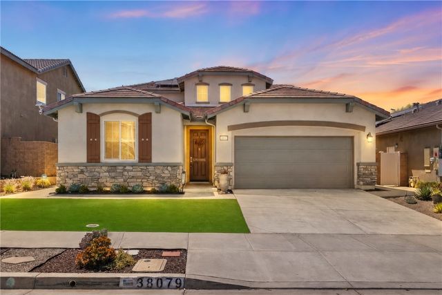 38079 Bella Rosa, Murrieta