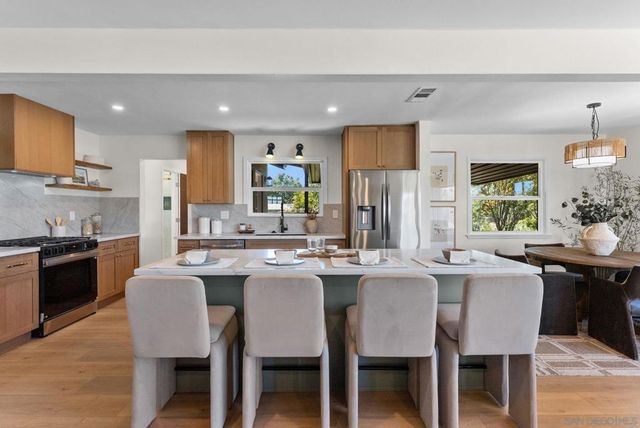 10765 Lupin, La Mesa