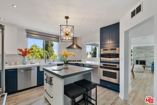 1129 Larrabee Street # 8, West Hollywood