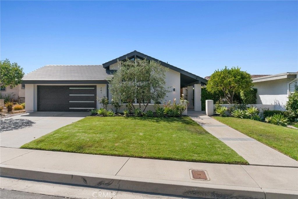 241 Calle Neblina, San Clemente