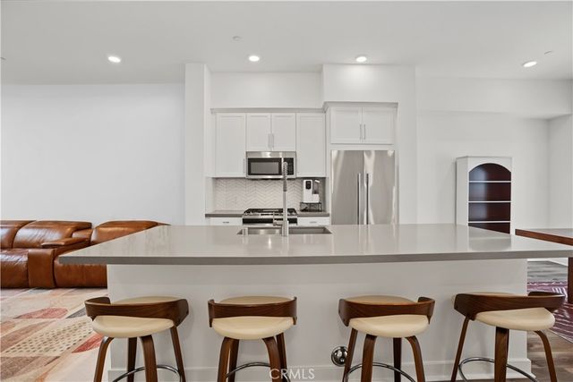 283 Dockside Lane, San Pedro