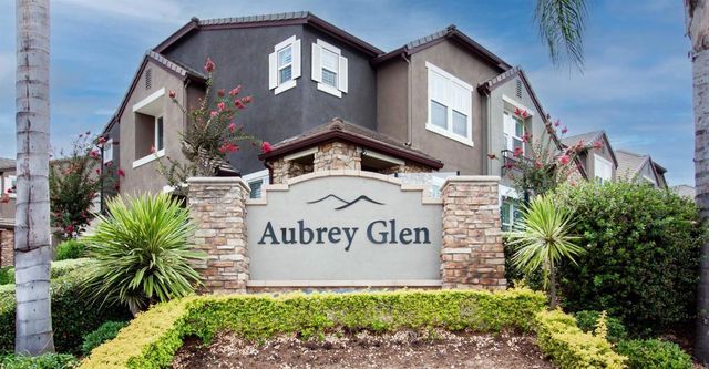 1819 Clare Ln, Santee