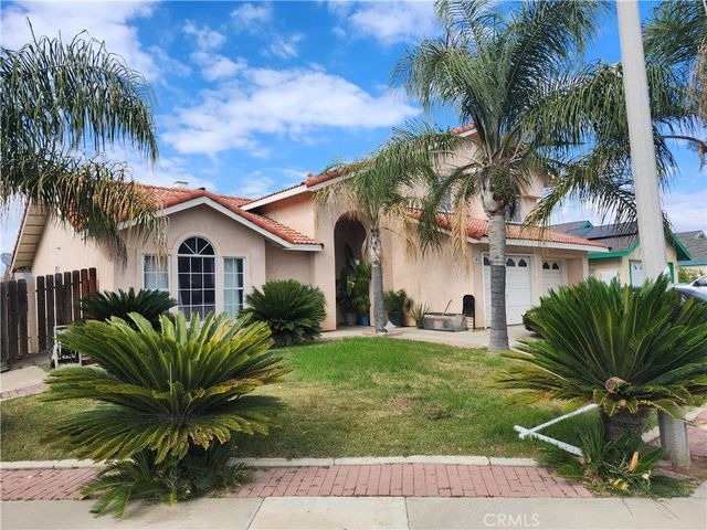 1835 Blossom Avenue, Delano