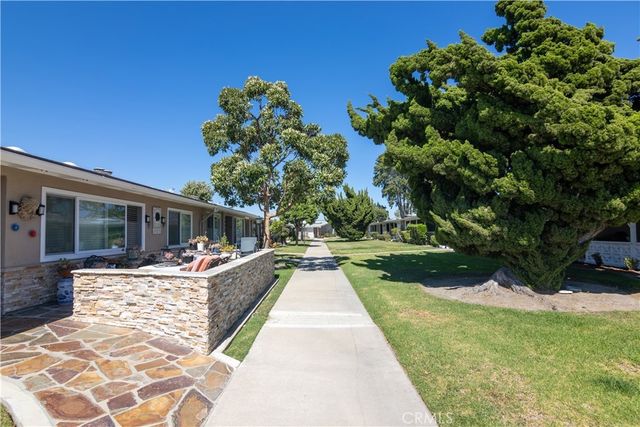 13540 Medinac Lane # 104d, Seal Beach