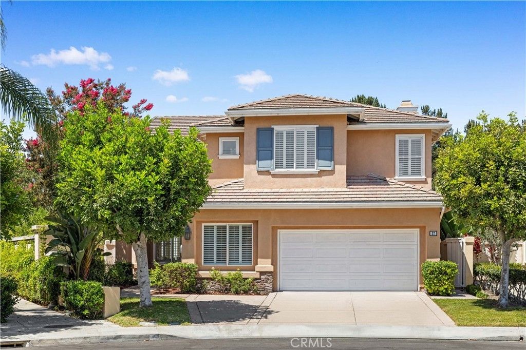 37 Festivo, Irvine