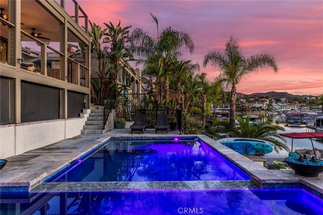 30205 White Wake, Canyon Lake