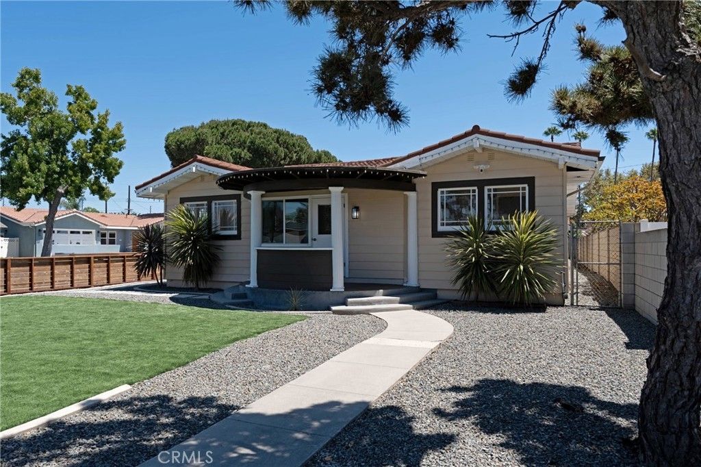 1104 W Palm Avenue, Orange