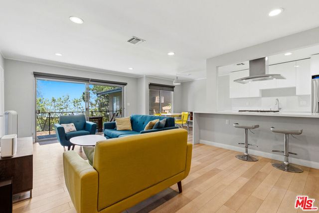 1275 Havenhurst Drive # 15, West Hollywood