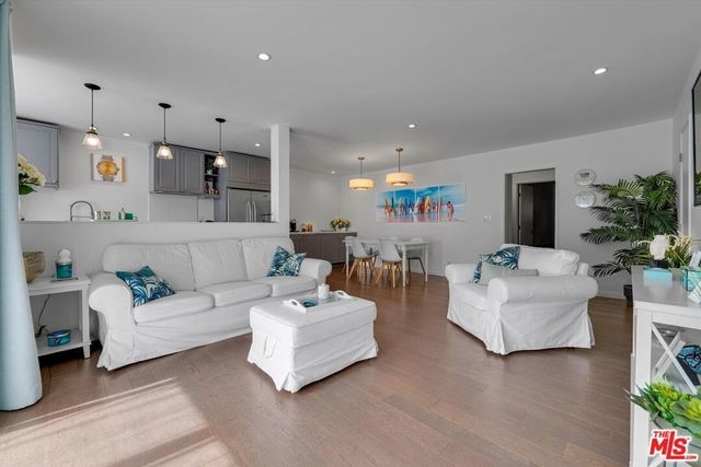 1233 N Laurel Avenue # 114, West Hollywood