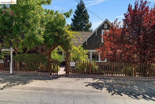 1202 Plaza Dr., Martinez