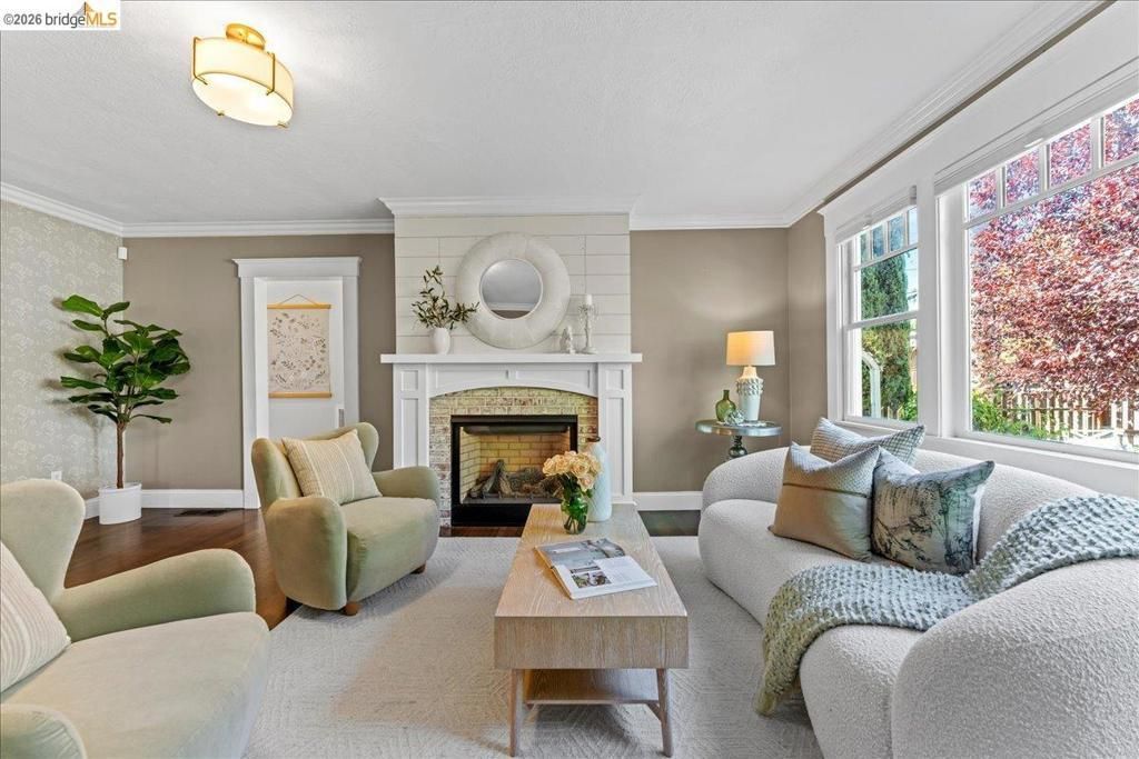1202 Plaza Dr., Martinez