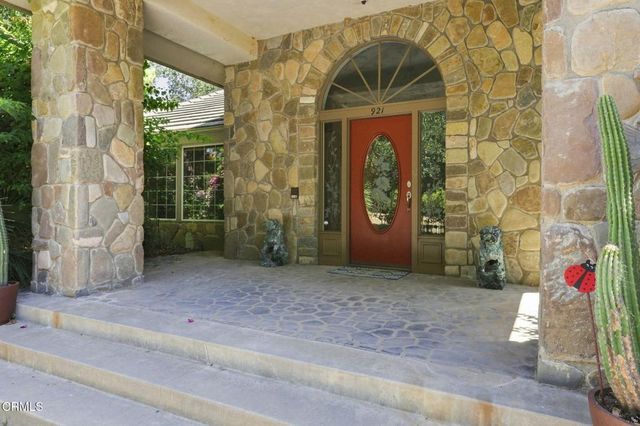 921 Shokat Drive, Ojai