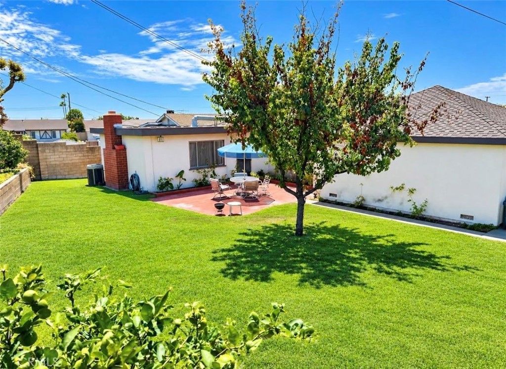 904 Mccart, Brea