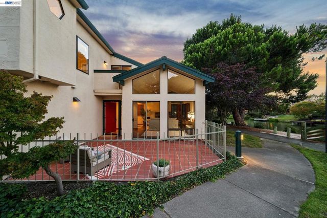 918 Ironwood Rd, Alameda