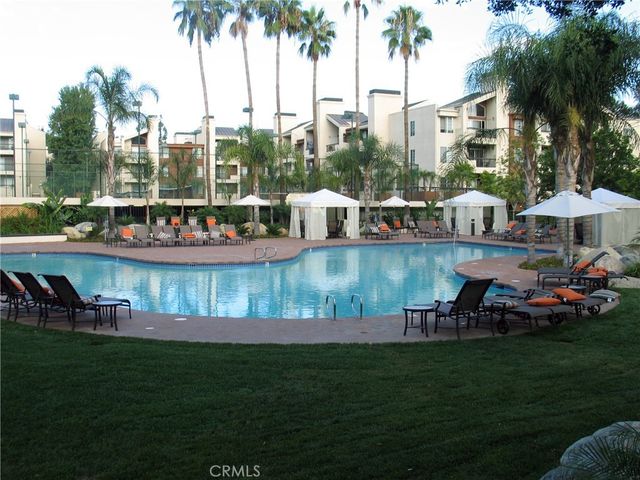 5550 Owensmouth #317, Woodland Hills